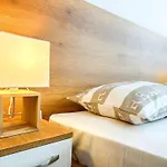 Marine Glow D40 Daire