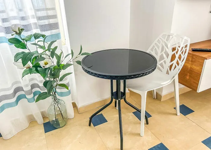 Marine Glow D40 Durrës