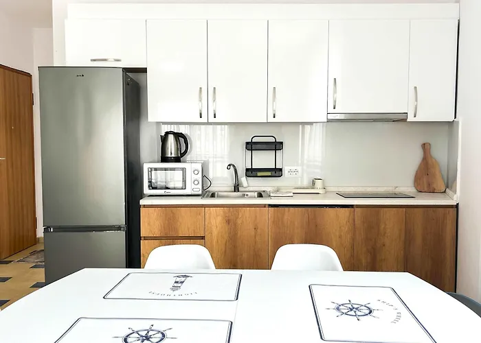 Marine Glow D40 Apartmán *