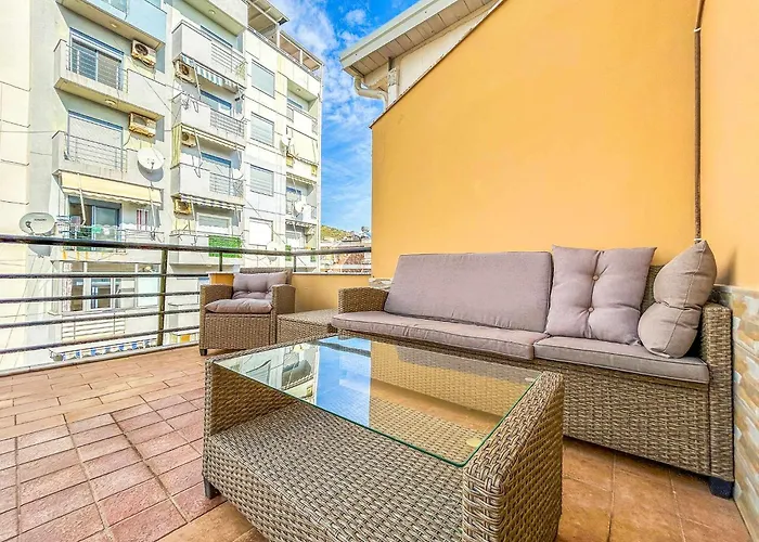 Marine Glow D40 Durrës